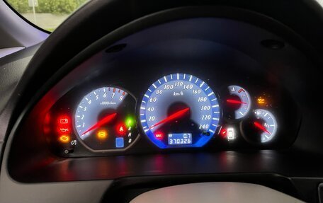Mitsubishi Grandis, 2004 год, 690 000 рублей, 17 фотография