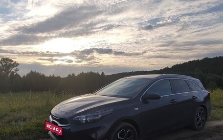 KIA cee'd III, 2022 год, 2 300 000 рублей, 3 фотография