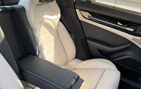 Porsche Panamera, 2024 год, 22 750 000 рублей, 28 фотография