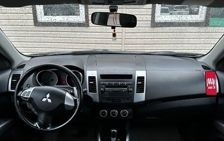 Mitsubishi Outlander III рестайлинг 3, 2008 год, 939 999 рублей, 14 фотография