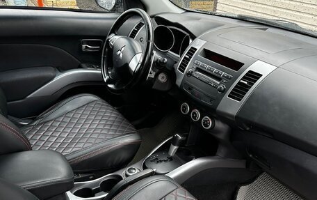 Mitsubishi Outlander III рестайлинг 3, 2008 год, 939 999 рублей, 21 фотография