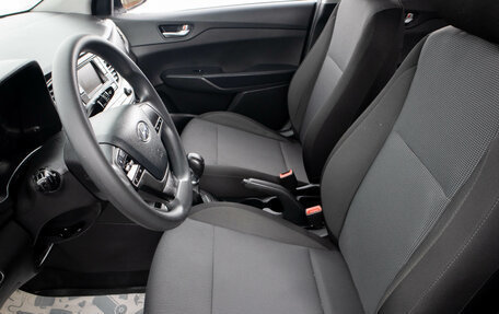 Hyundai Solaris II рестайлинг, 2021 год, 1 299 000 рублей, 12 фотография