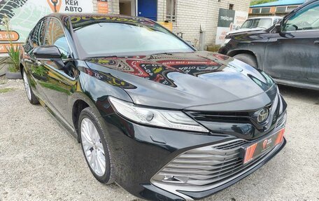 Toyota Camry, 2018 год, 2 597 000 рублей, 1 фотография