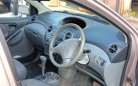 Toyota Vitz, 2000 год, 390 000 рублей, 1 фотография