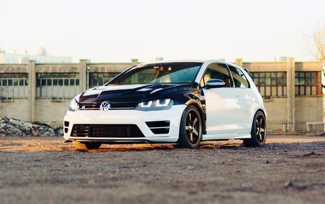 Volkswagen Golf R VII, 2014 год, 2 690 000 рублей, 10 фотография