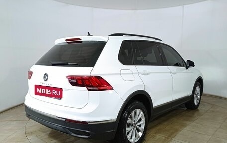 Volkswagen Tiguan II, 2021 год, 2 290 000 рублей, 5 фотография