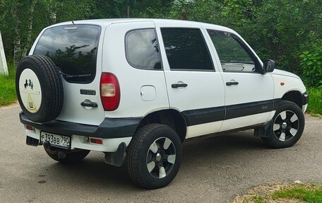 Chevrolet Niva I рестайлинг, 2004 год, 210 000 рублей, 3 фотография