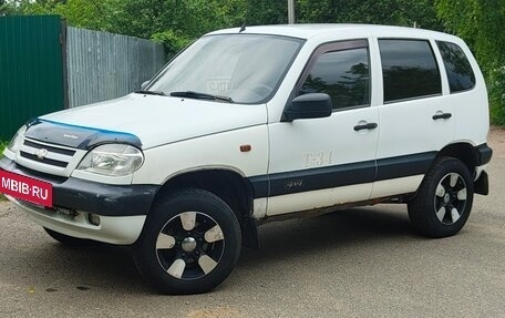 Chevrolet Niva I рестайлинг, 2004 год, 210 000 рублей, 2 фотография