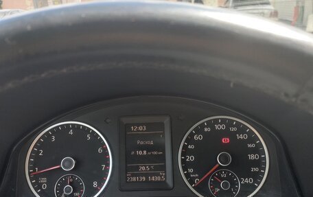 Volkswagen Tiguan I, 2010 год, 955 000 рублей, 3 фотография