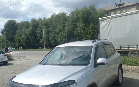 Volkswagen Tiguan I, 2010 год, 955 000 рублей, 2 фотография