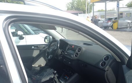 Volkswagen Tiguan I, 2010 год, 955 000 рублей, 4 фотография