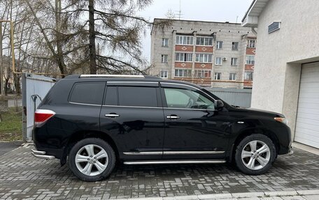 Toyota Highlander III, 2013 год, 2 250 000 рублей, 7 фотография