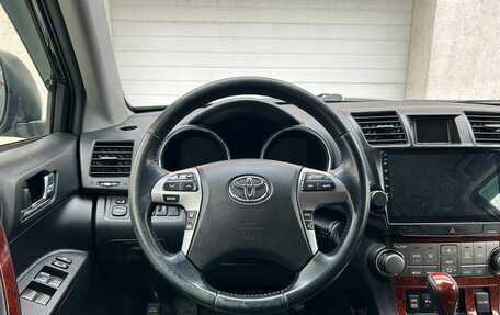 Toyota Highlander III, 2013 год, 2 250 000 рублей, 16 фотография