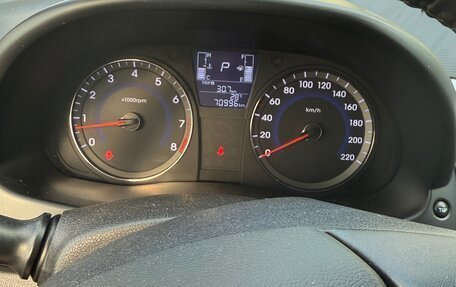 Hyundai Solaris II рестайлинг, 2014 год, 979 000 рублей, 8 фотография
