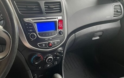 Hyundai Solaris II рестайлинг, 2012 год, 950 000 рублей, 1 фотография