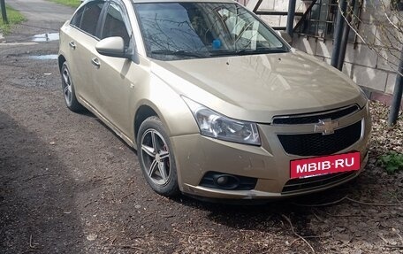 Chevrolet Cruze II, 2010 год, 330 000 рублей, 3 фотография