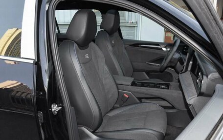 Volkswagen Tiguan, 2025 год, 4 240 000 рублей, 9 фотография