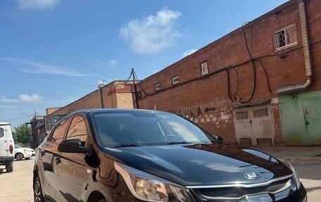 KIA Rio IV, 2017 год, 1 100 000 рублей, 3 фотография