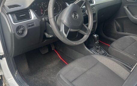 Skoda Rapid I, 2015 год, 976 000 рублей, 12 фотография