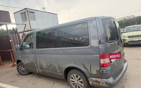 Volkswagen Caravelle T5, 2013 год, 1 725 000 рублей, 4 фотография