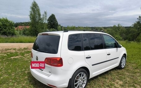 Volkswagen Touran III, 2013 год, 1 000 000 рублей, 3 фотография