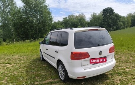 Volkswagen Touran III, 2013 год, 1 000 000 рублей, 4 фотография