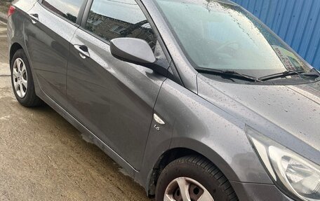 Hyundai Solaris II рестайлинг, 2012 год, 950 000 рублей, 2 фотография