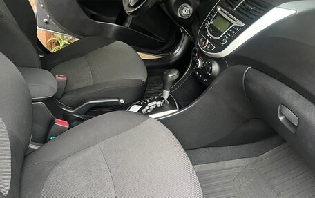 Hyundai Solaris II рестайлинг, 2012 год, 950 000 рублей, 4 фотография