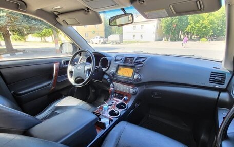 Toyota Highlander III, 2012 год, 1 950 000 рублей, 7 фотография