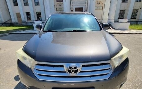 Toyota Highlander III, 2012 год, 1 950 000 рублей, 8 фотография