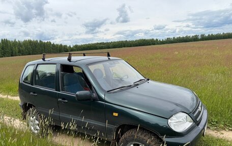Chevrolet Niva I рестайлинг, 2004 год, 380 000 рублей, 3 фотография