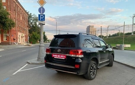 Toyota Land Cruiser 200, 2015 год, 6 500 000 рублей, 3 фотография
