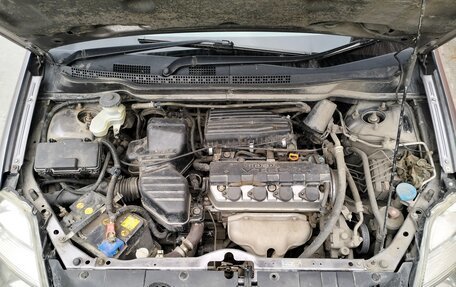 Honda Stream I рестайлинг, 2003 год, 450 000 рублей, 18 фотография