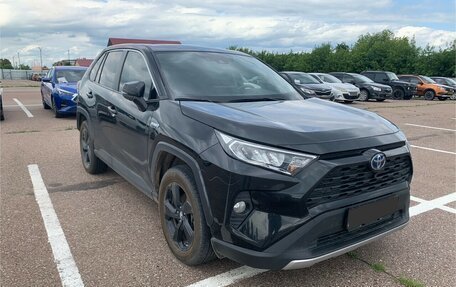 Toyota RAV4, 2022 год, 3 680 000 рублей, 2 фотография