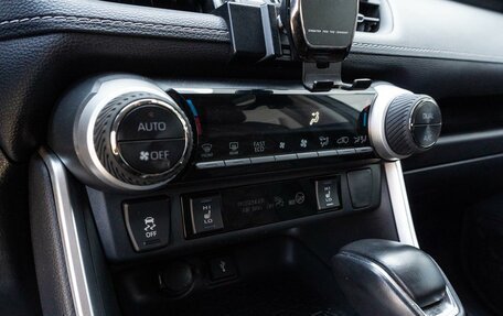 Toyota RAV4, 2021 год, 3 424 000 рублей, 22 фотография