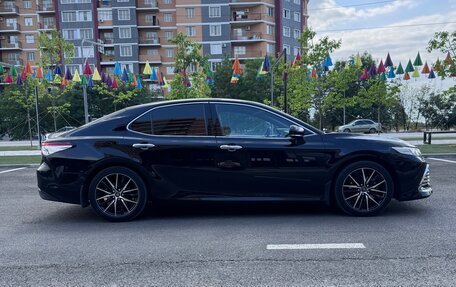 Toyota Camry, 2020 год, 3 270 000 рублей, 2 фотография