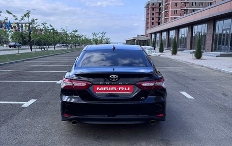 Toyota Camry, 2020 год, 3 270 000 рублей, 3 фотография
