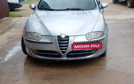 Alfa Romeo 147 I рестайлинг, 2001 год, 290 000 рублей, 1 фотография