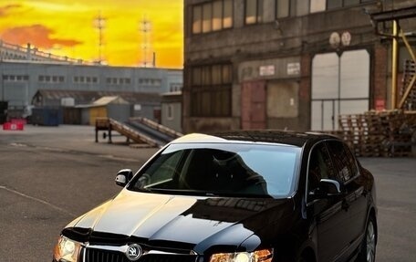 Skoda Superb III рестайлинг, 2008 год, 1 250 000 рублей, 1 фотография