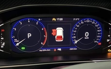 Volkswagen Tiguan II, 2022 год, 2 920 000 рублей, 10 фотография