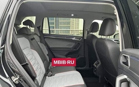 Volkswagen Tiguan II, 2022 год, 2 920 000 рублей, 17 фотография