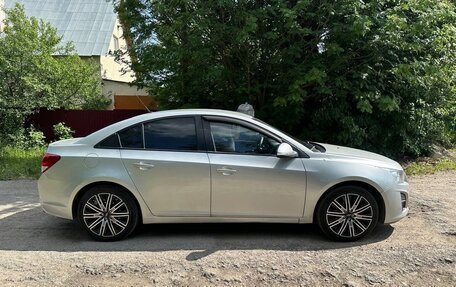Chevrolet Cruze II, 2014 год, 900 000 рублей, 3 фотография