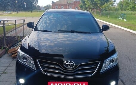 Toyota Camry, 2011 год, 1 350 000 рублей, 2 фотография