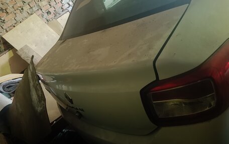 Renault Logan II, 2018 год, 640 000 рублей, 16 фотография