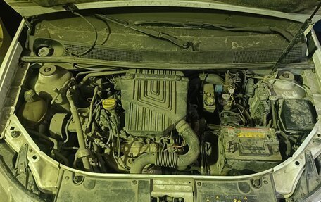 Renault Logan II, 2018 год, 640 000 рублей, 7 фотография