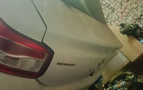 Renault Logan II, 2018 год, 640 000 рублей, 18 фотография
