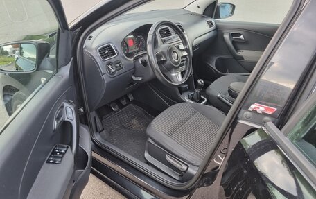 Volkswagen Polo VI (EU Market), 2013 год, 920 000 рублей, 2 фотография