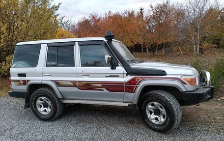 Toyota Land Cruiser 70, 2013 год, 5 100 000 рублей, 3 фотография