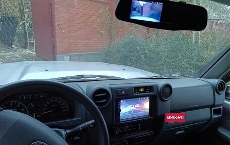 Toyota Land Cruiser 70, 2013 год, 5 100 000 рублей, 5 фотография