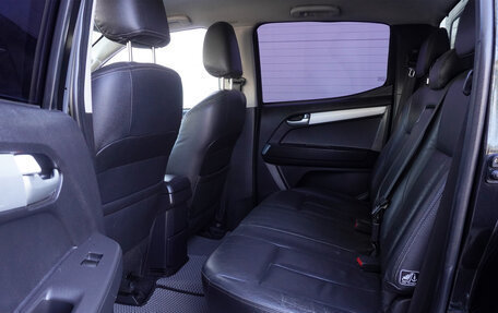 Isuzu D-Max II, 2016 год, 2 430 000 рублей, 18 фотография